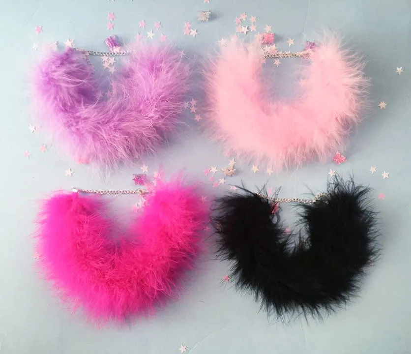 FLUFFY CHOKER