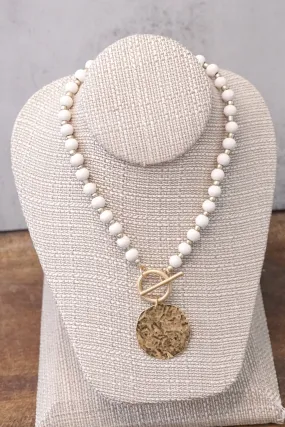 Wooden Beads Short Coin Toggle Necklace in Cream and Gold